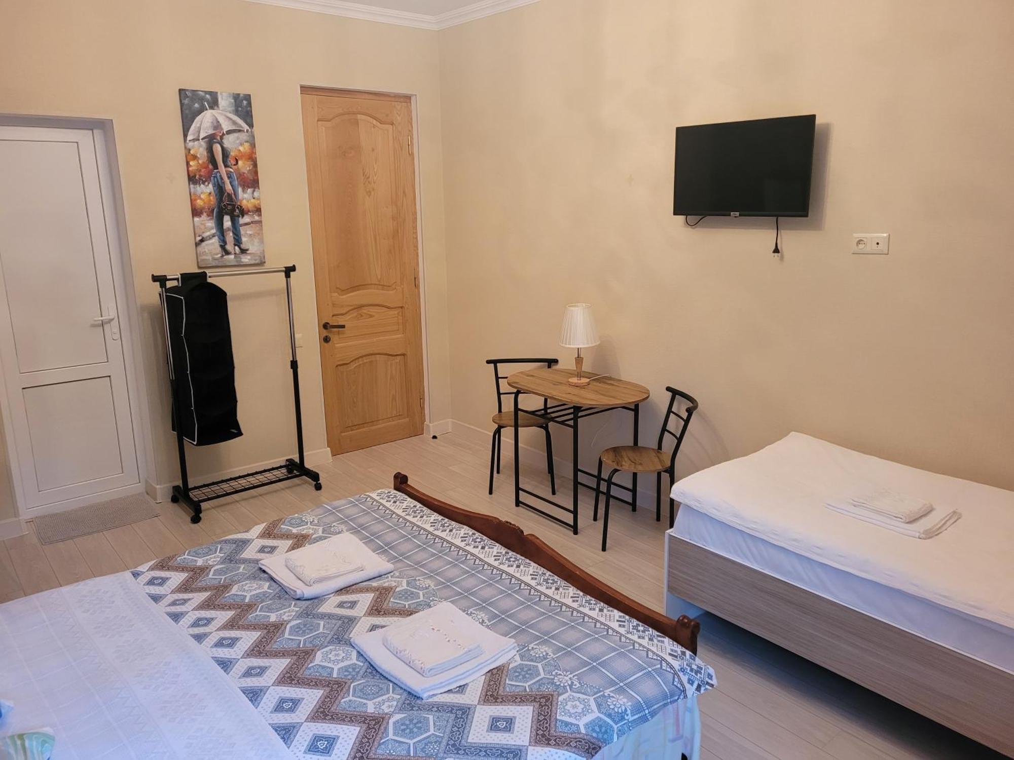 Hotel Dika Kutaisi Habitación foto